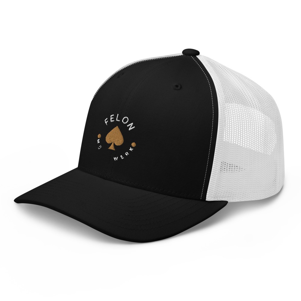 Gold spade / black and white trucker