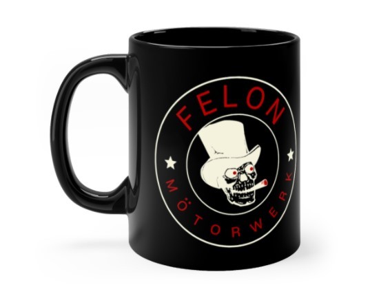 Skull emblem / black mug